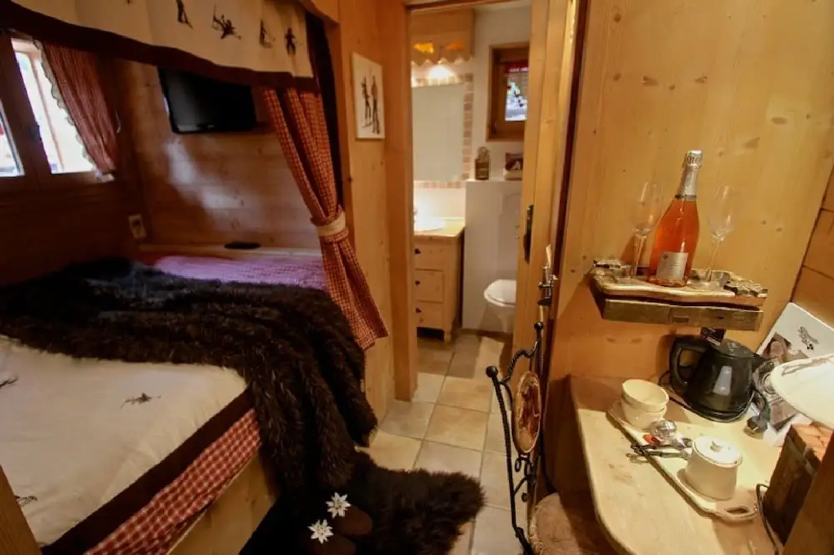 Chalet With 5 Rooms in Montriond, With Wonderful Mountain View, Furnis