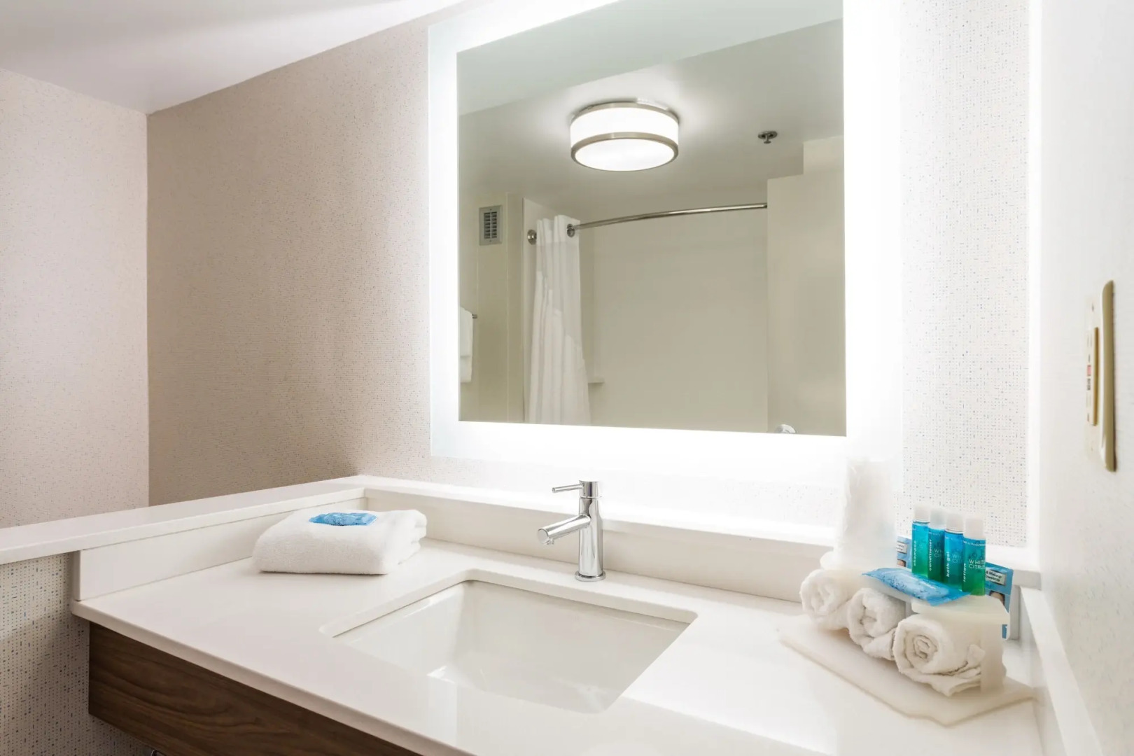 Holiday Inn Express Hotel & Suites Goldsboro - Base Area by IHG