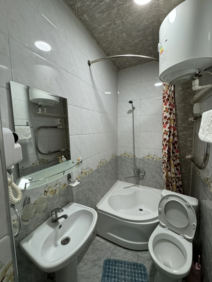 Отель Saroy Palace