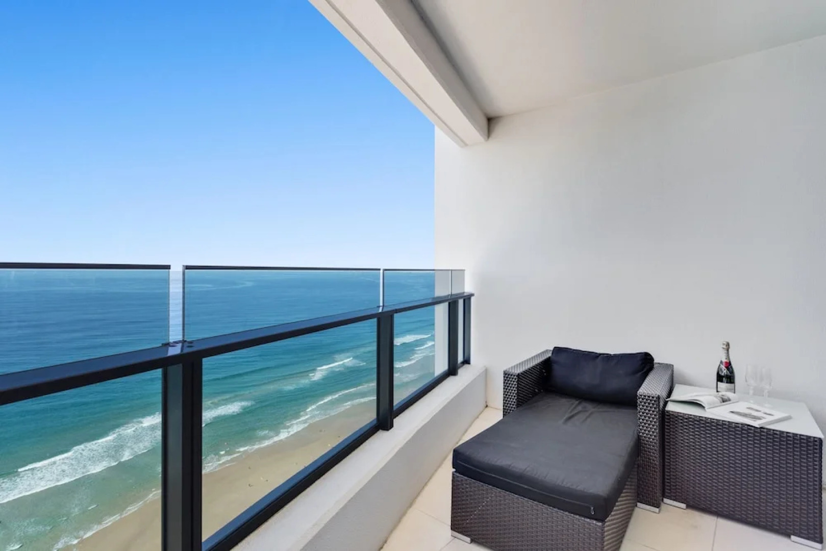 Holiday Holiday Soul Apartments