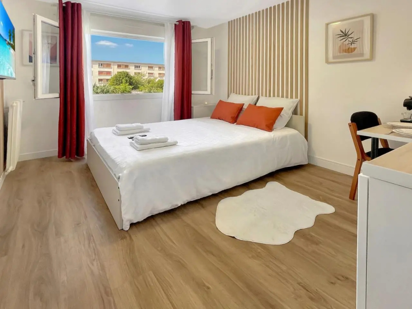 Petit coin cocooning privé 4min a pied de la gare