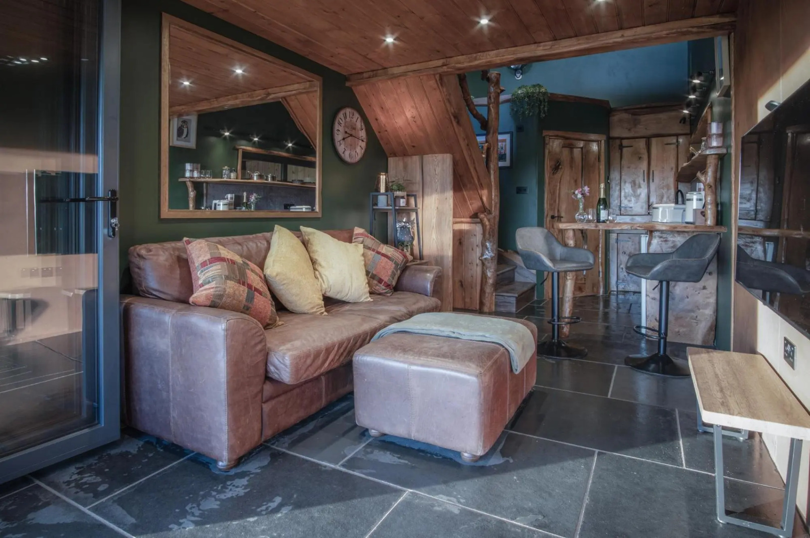 Tawny Lodge - 1 Bedroom - Blossom Farm