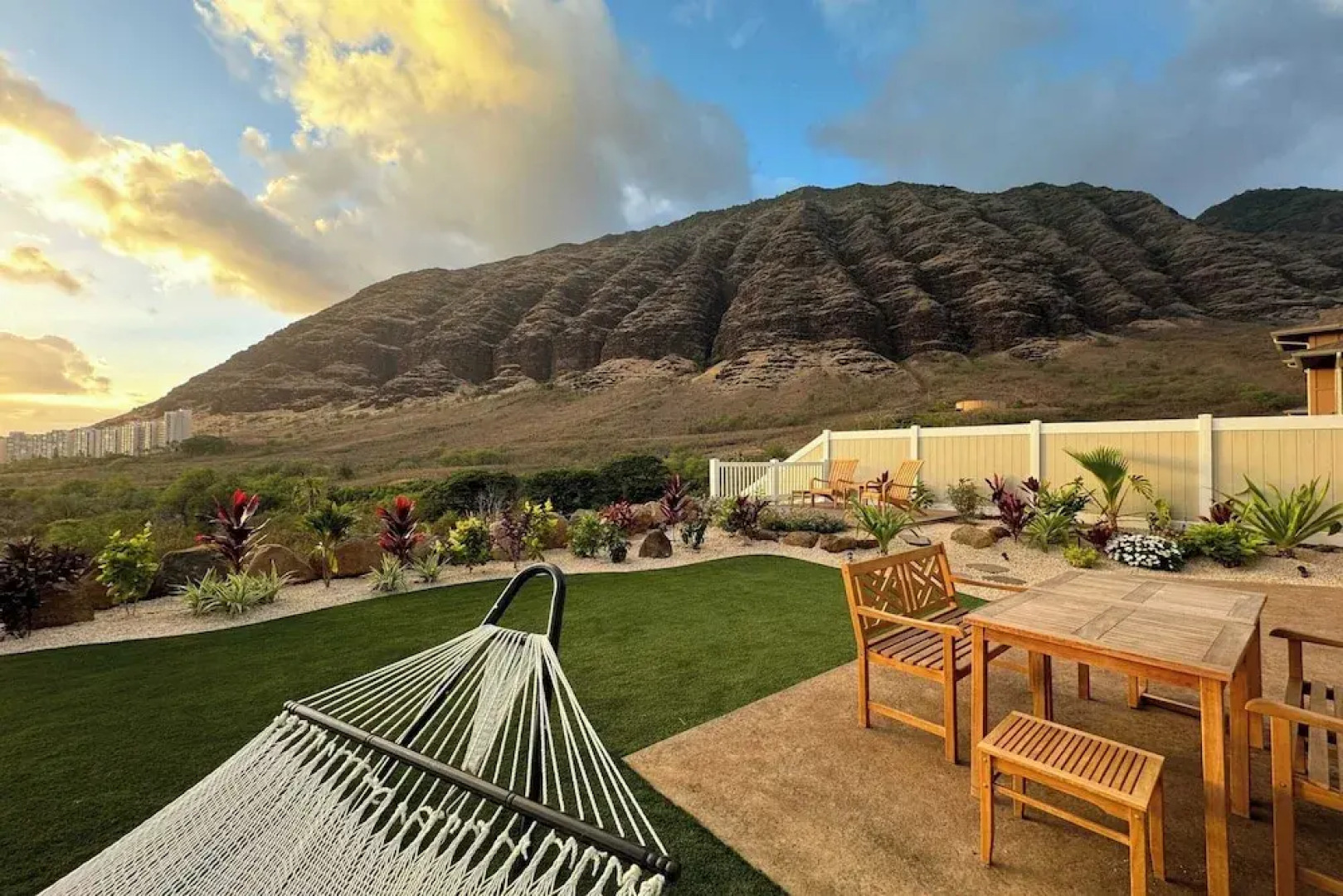 Sleeps 16, 2 Homes Ocean Views, Shared Pool + Gym, Near the Beach Avantstay