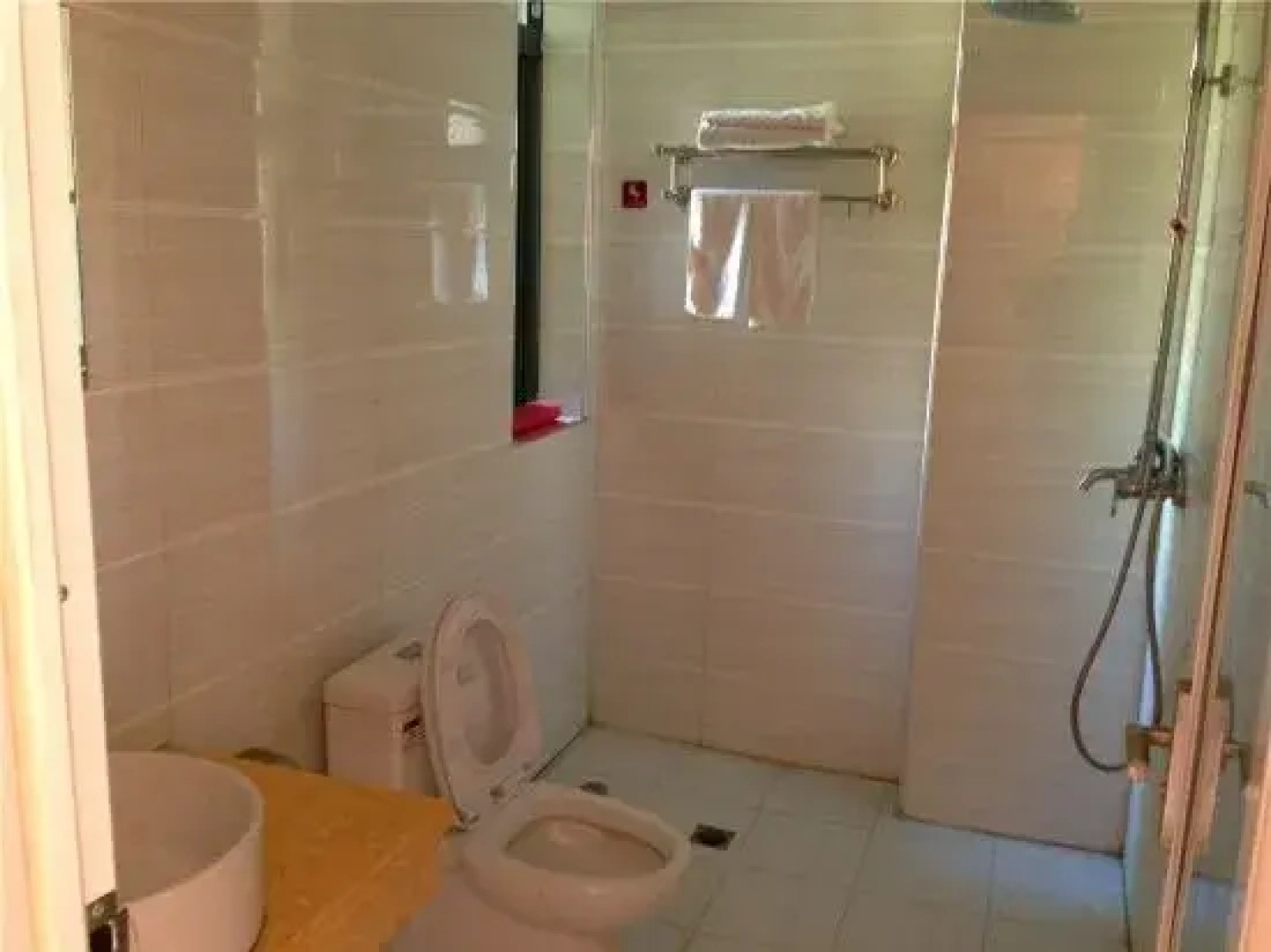 Shangyite Chain Hotel Fangxian Bus Station Store