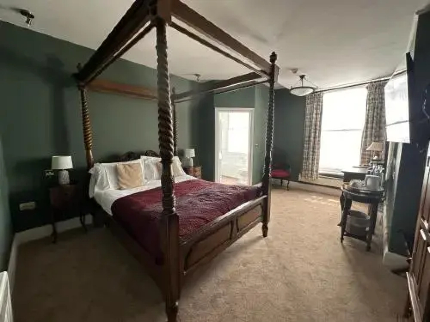 The White Hart Hotel