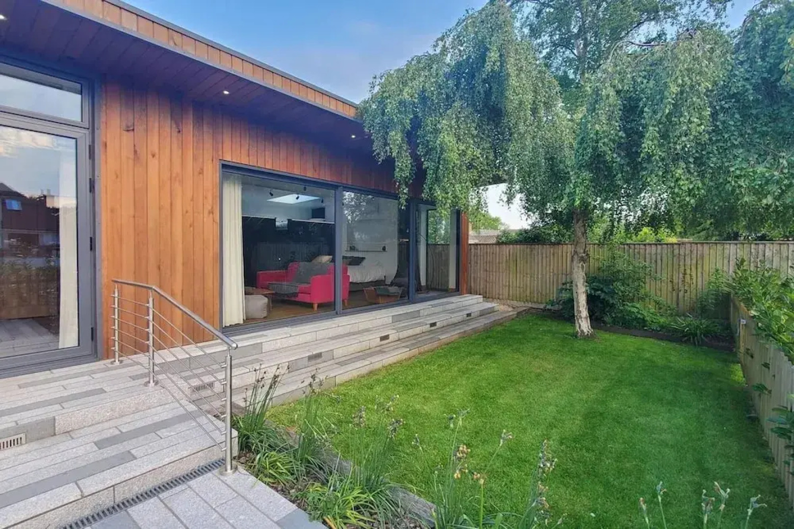 The Cedarwoods - Luxury Studio for 5!