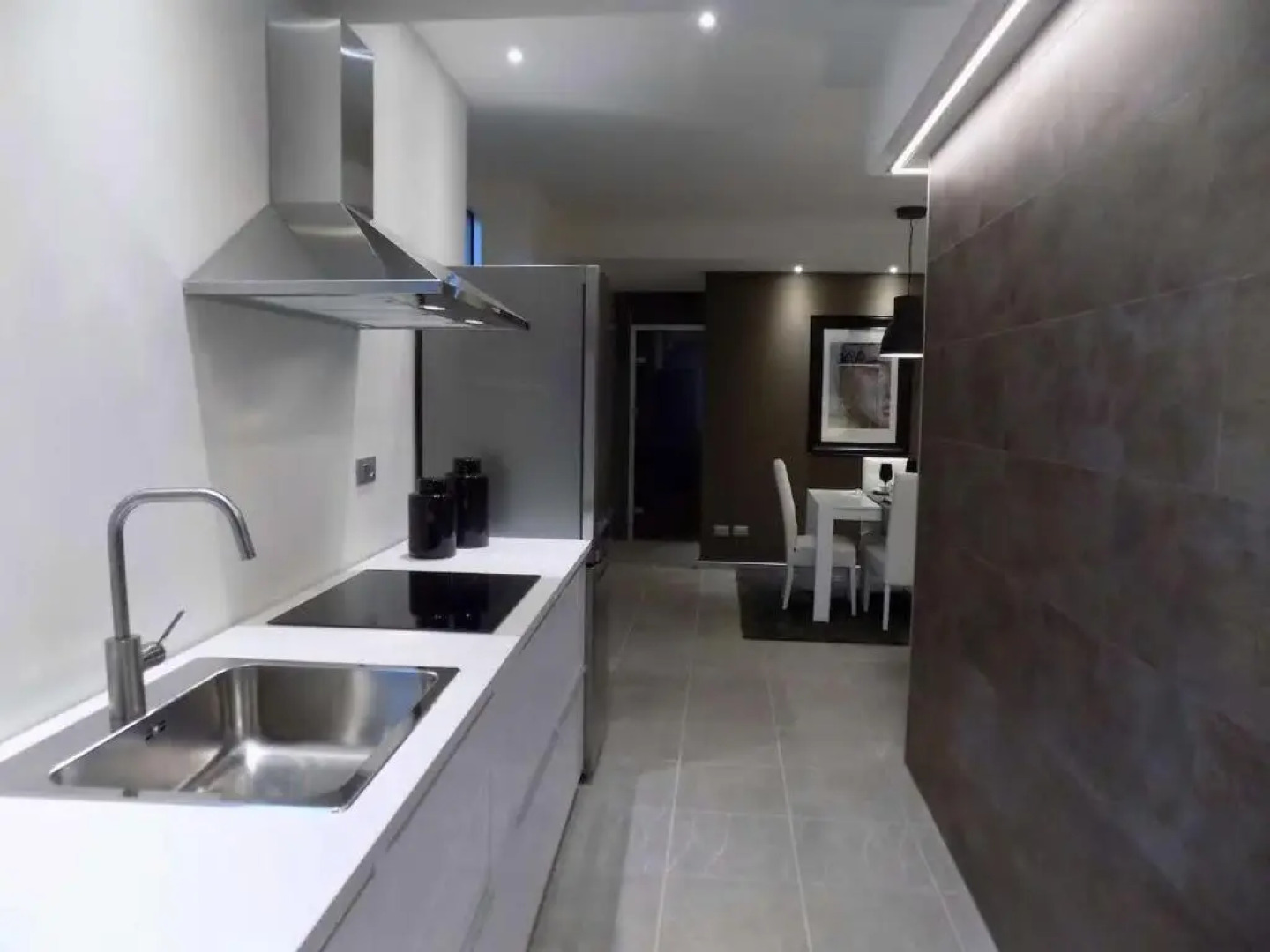 Hs4U The Chic Luxury apartment