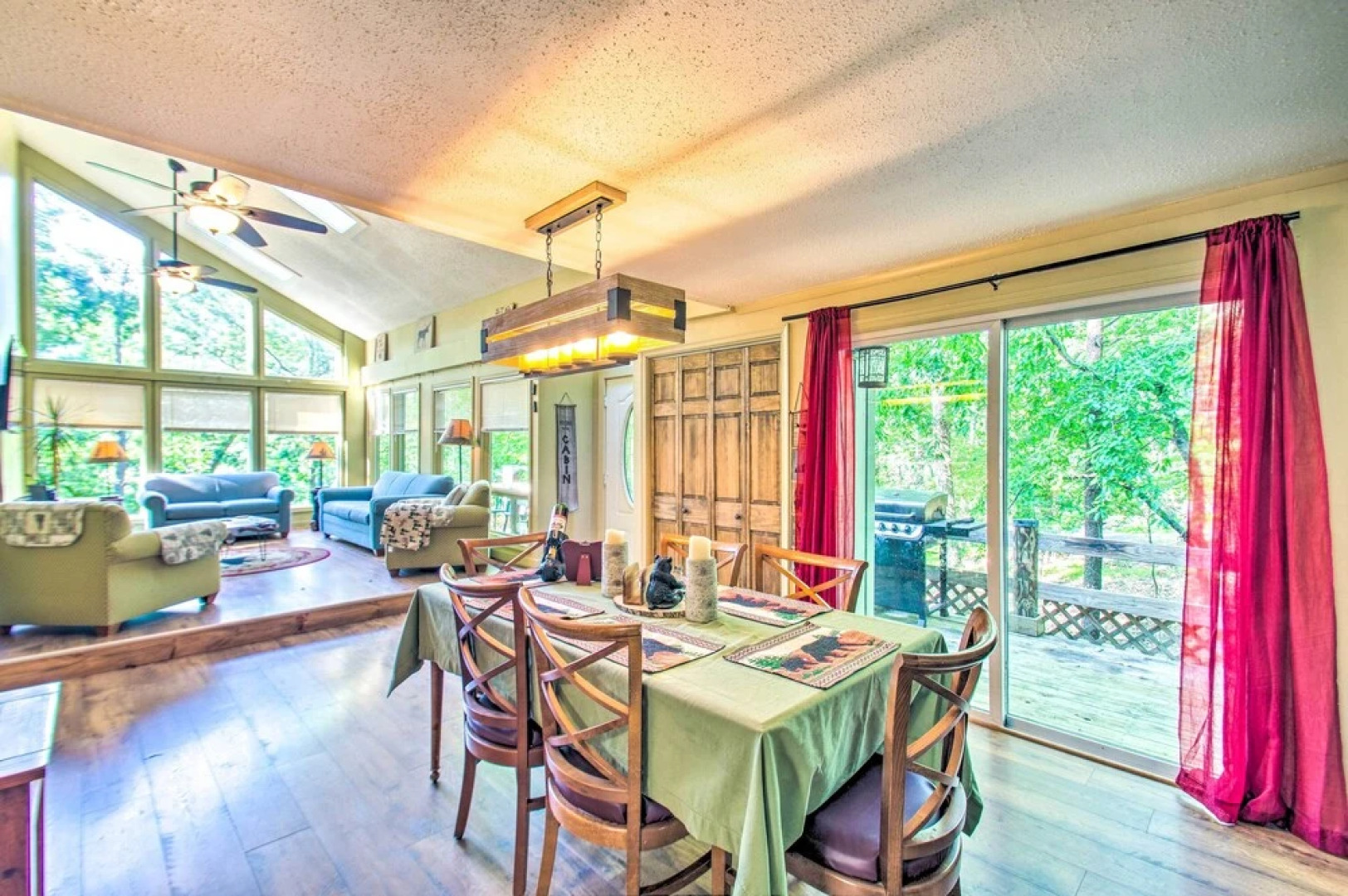 'the Dodge Lodge' - Near Massanutten Ski Lift!