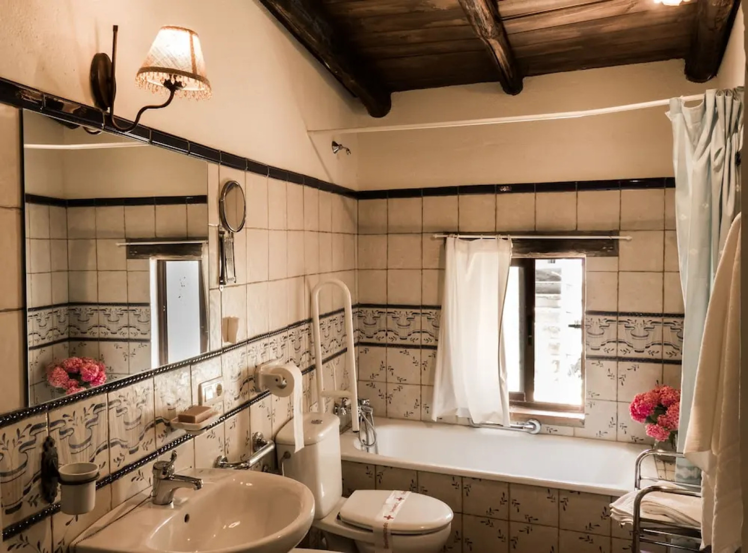 Alojamientos Turísticos Biarritz