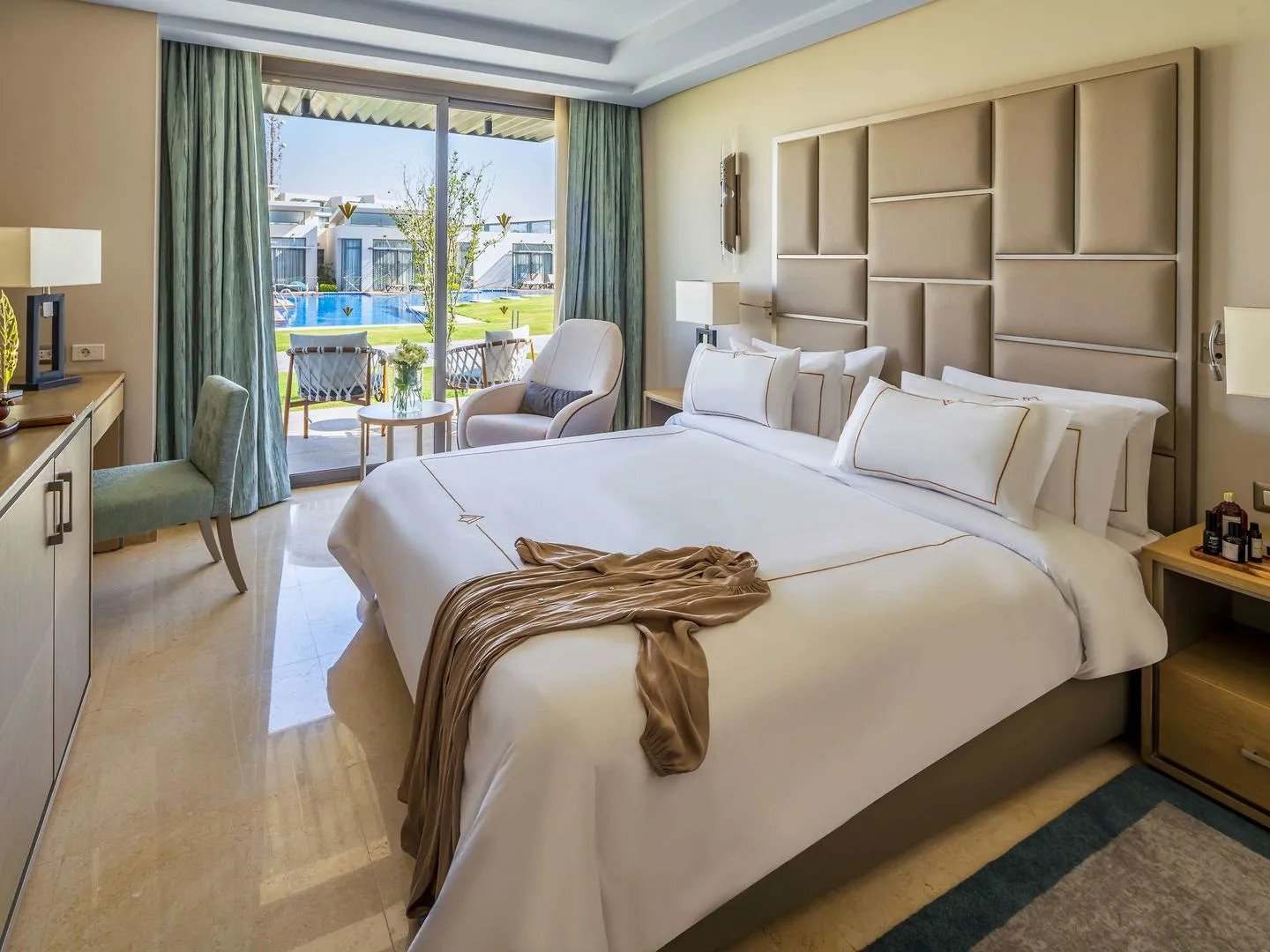 Rixos Premium Magawish Suites and Villas
