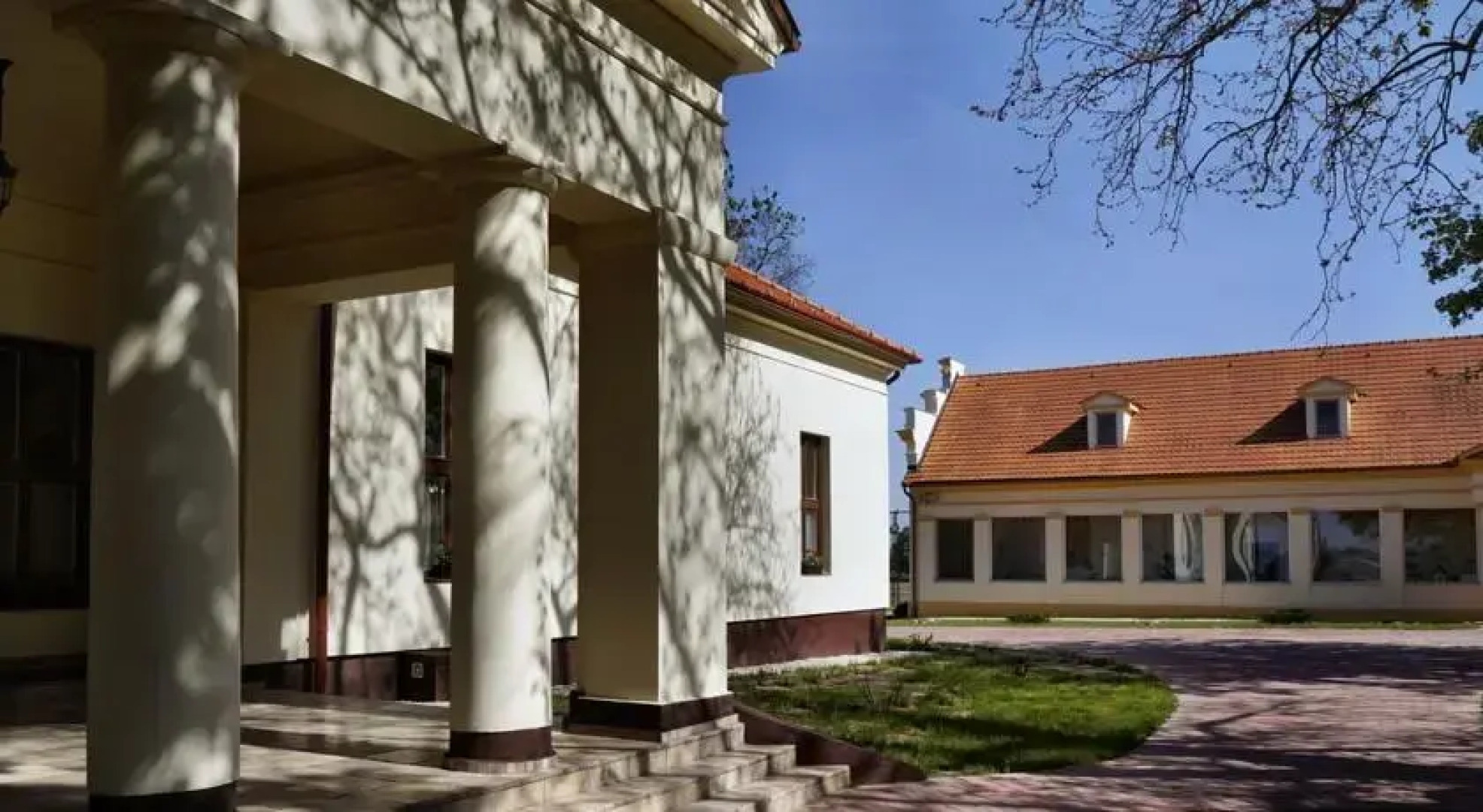 Lovas Udvarház Panzió