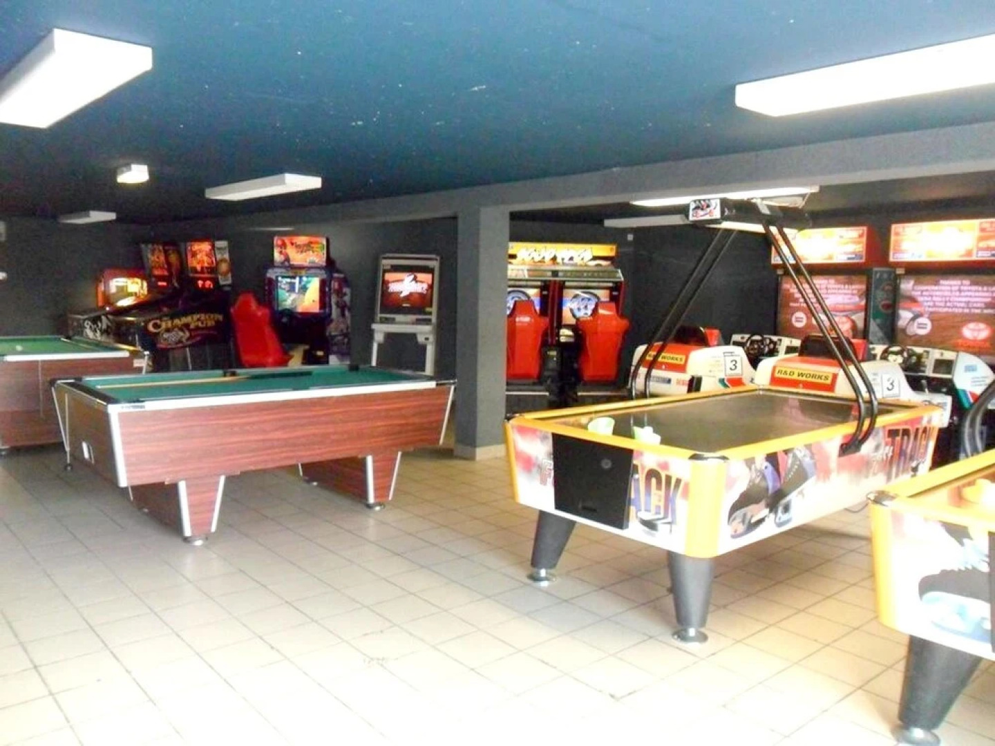 Bungalow With 3 Bedrooms in Saint-jean-de-monts, With Pool Access, Fur