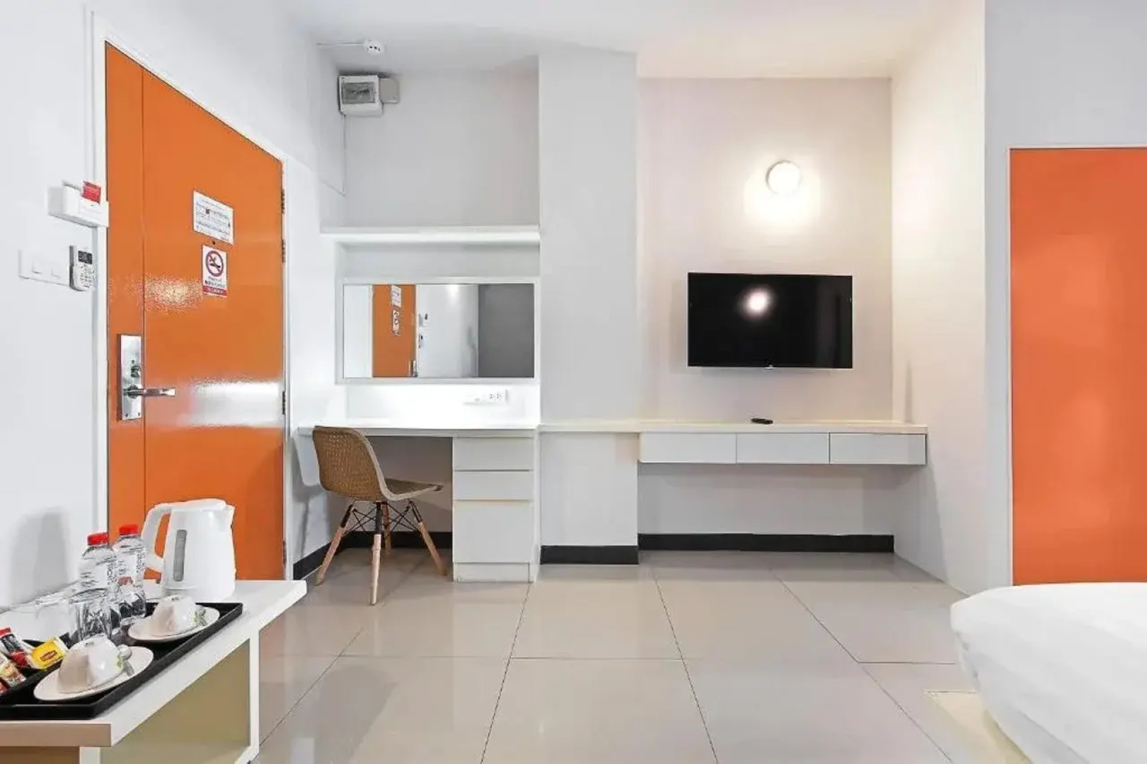 Fullroom 77 Srinakarin