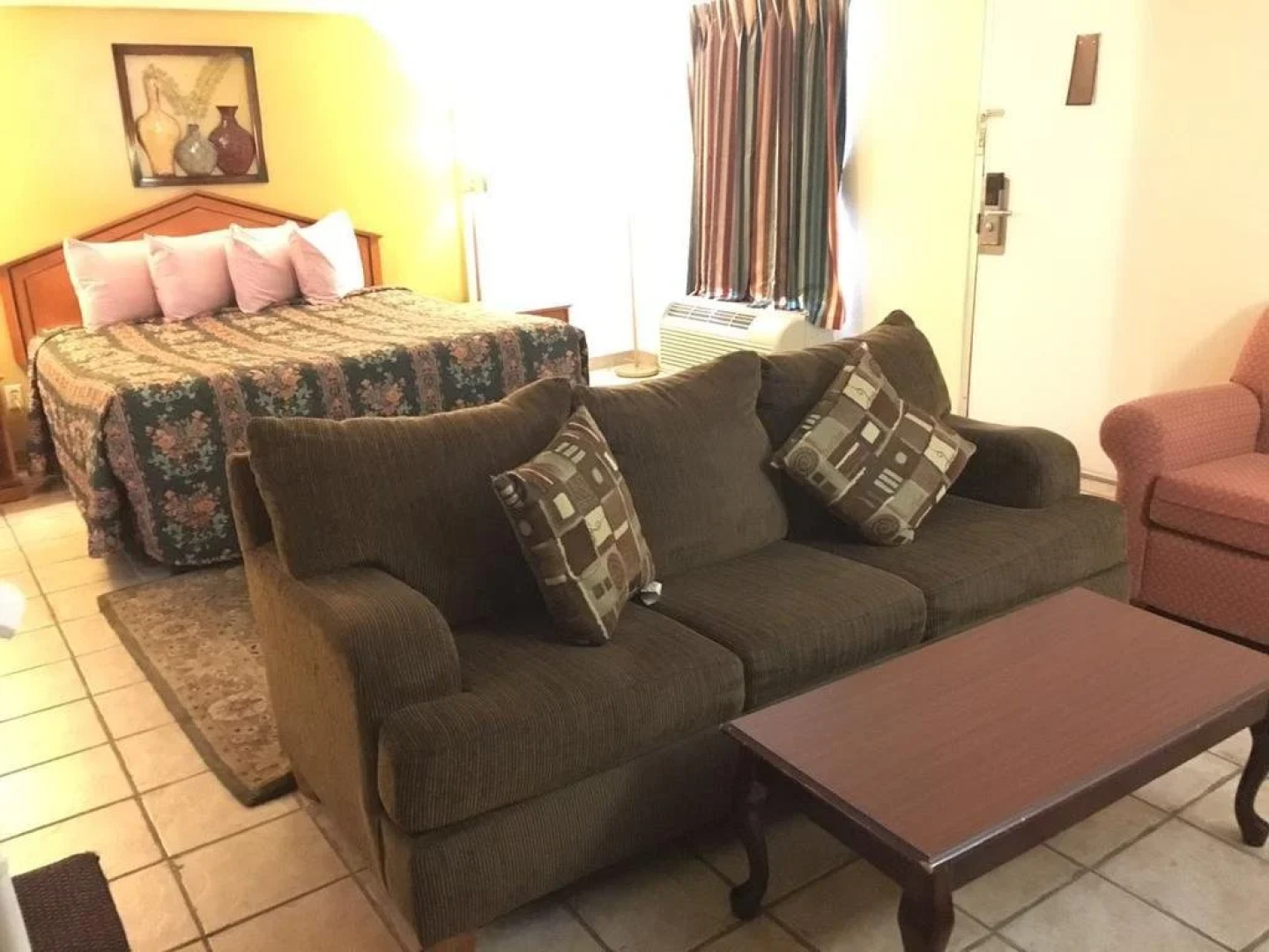 Excellent Inn & Suites