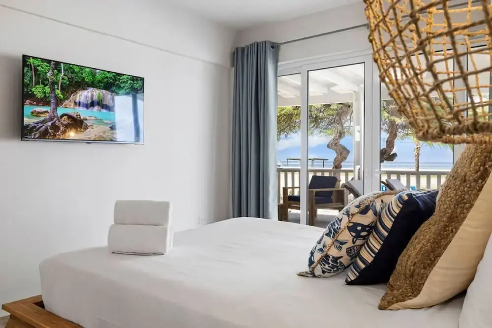 Secluded Beachfront Gem Pool Patio View BBQ
