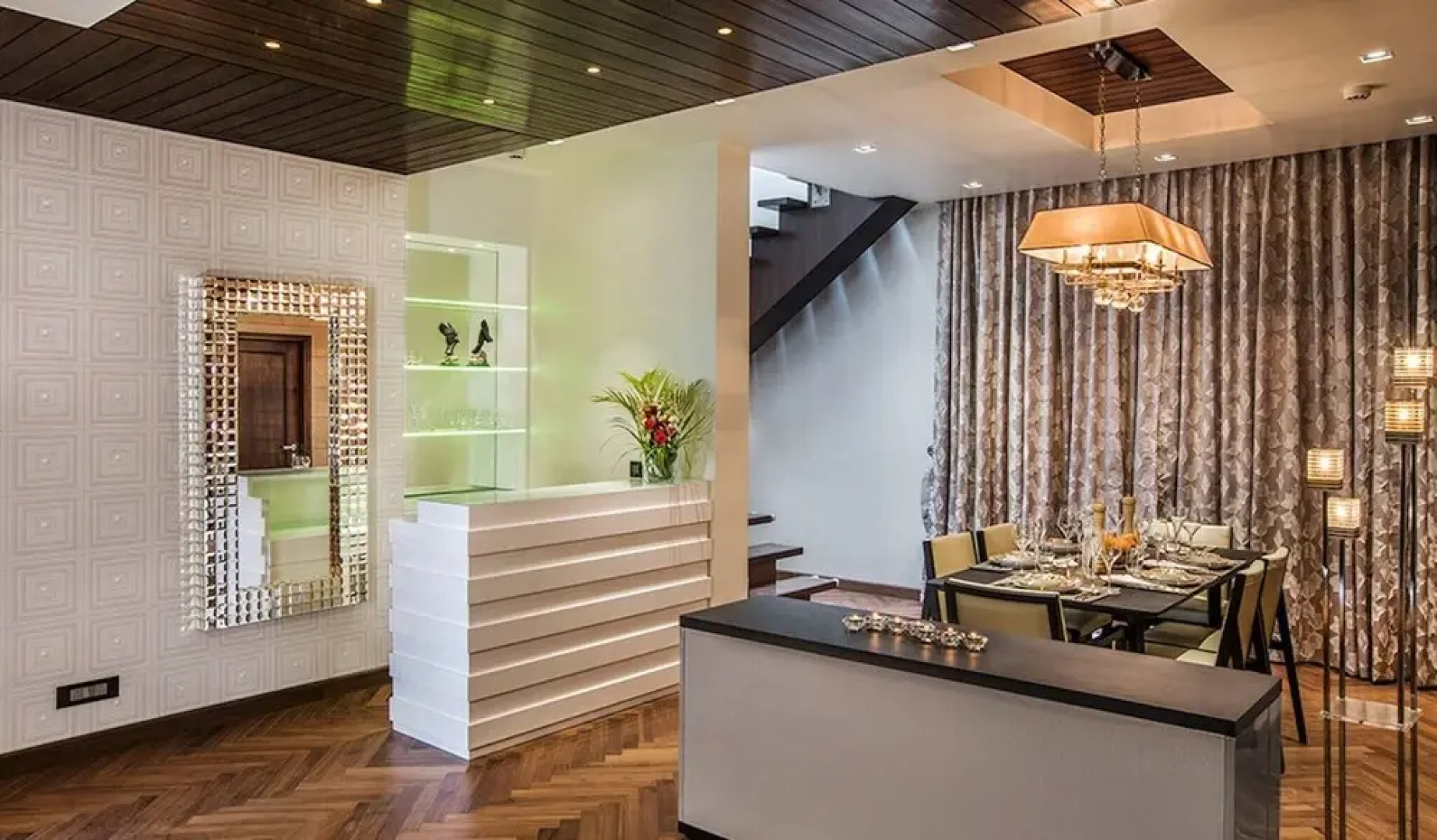 An Extravagant Luxurious Pushp Villa Overlooking The Ganges and Rishikesh Valley