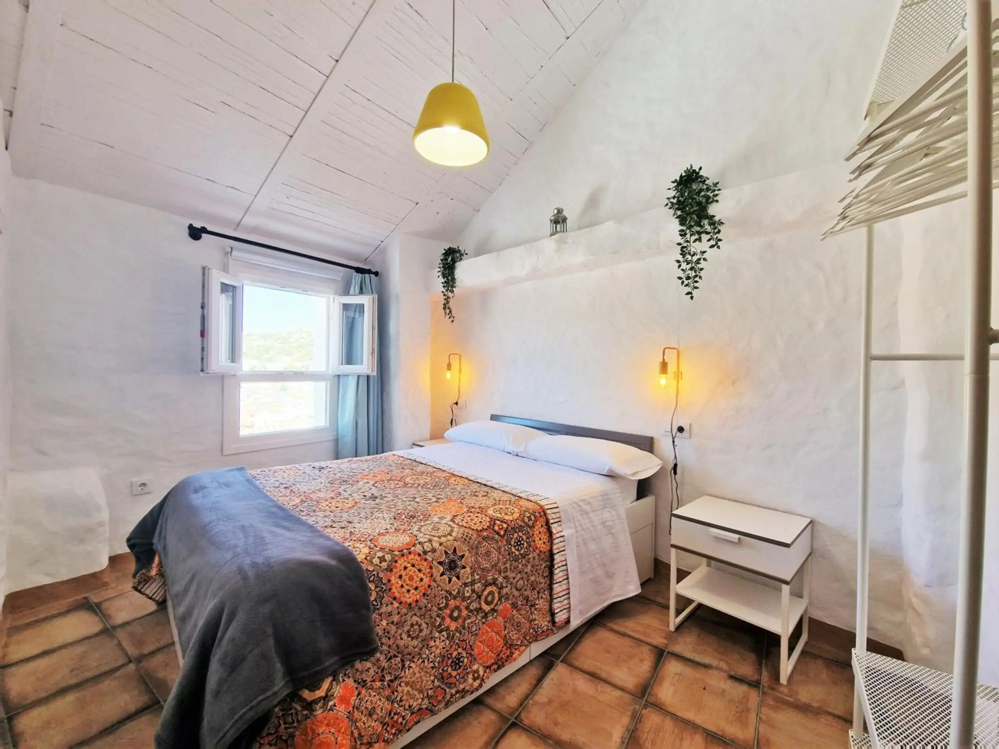 EL BÚCARO. Las Puertitas Rojas