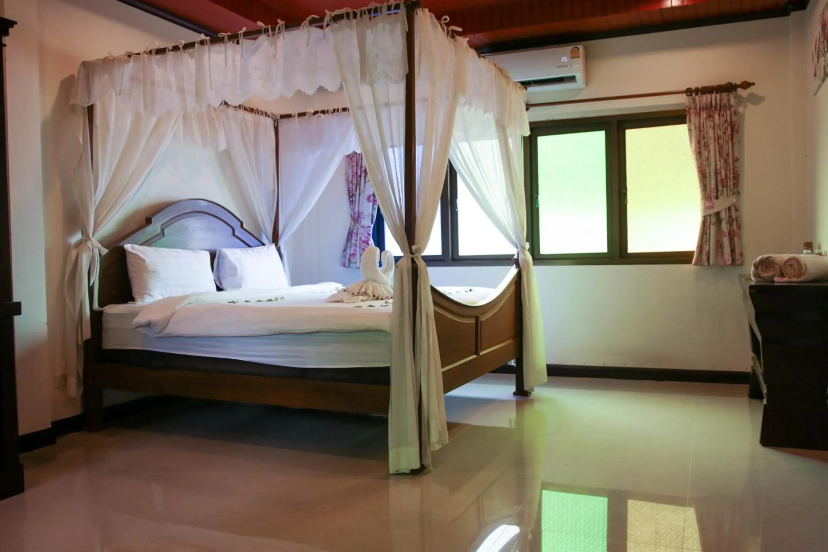 Namphung Phuket Boutique Resort