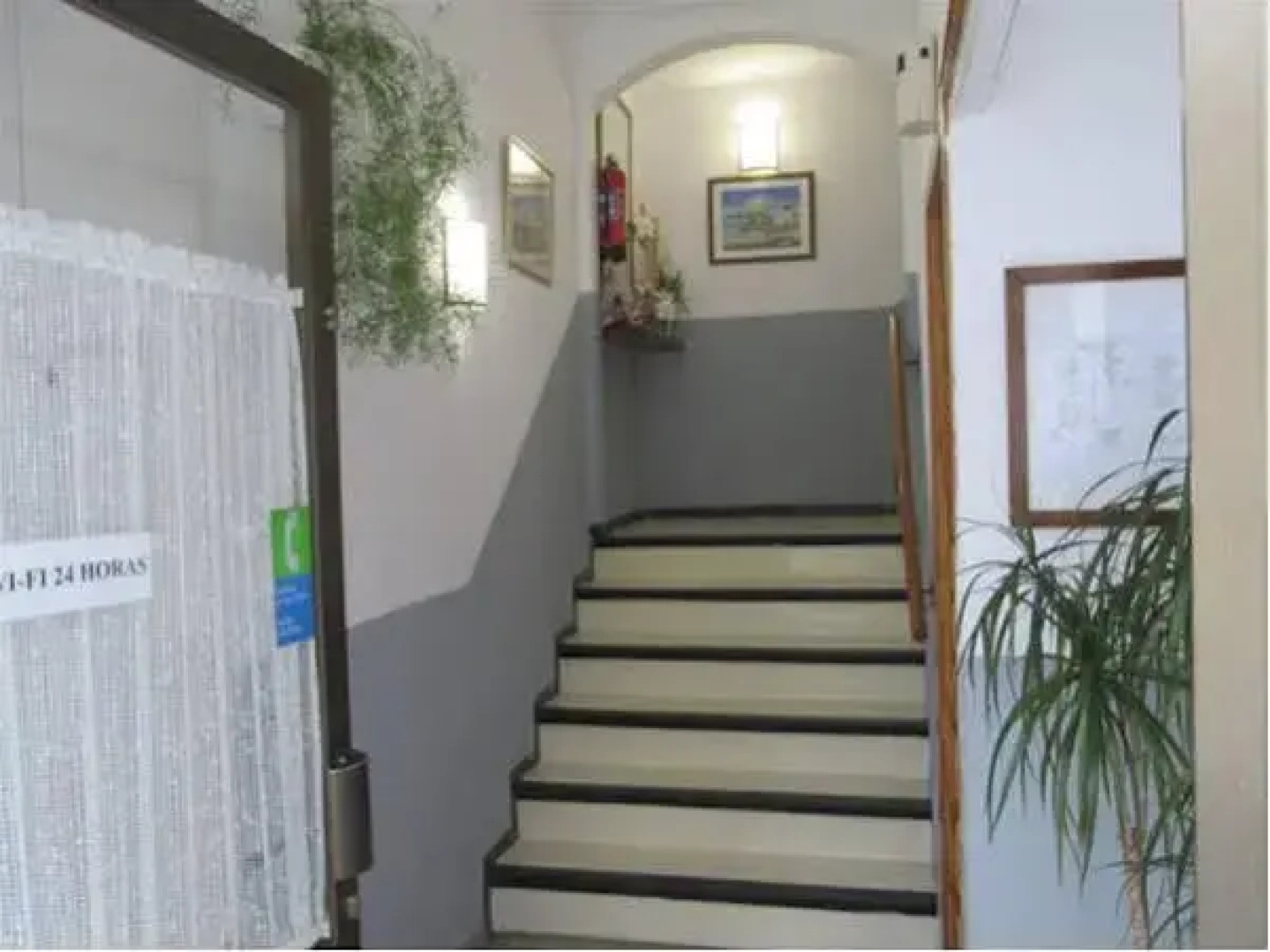 Pensió Hostal Mediterrà