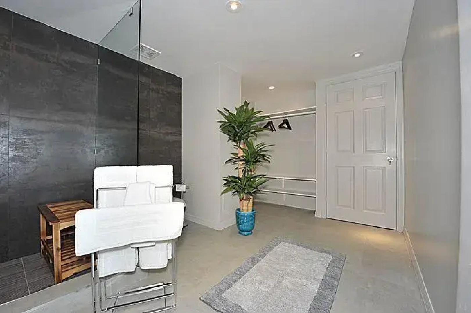 Chic Bohemian Apartment at the Mercury Hotel