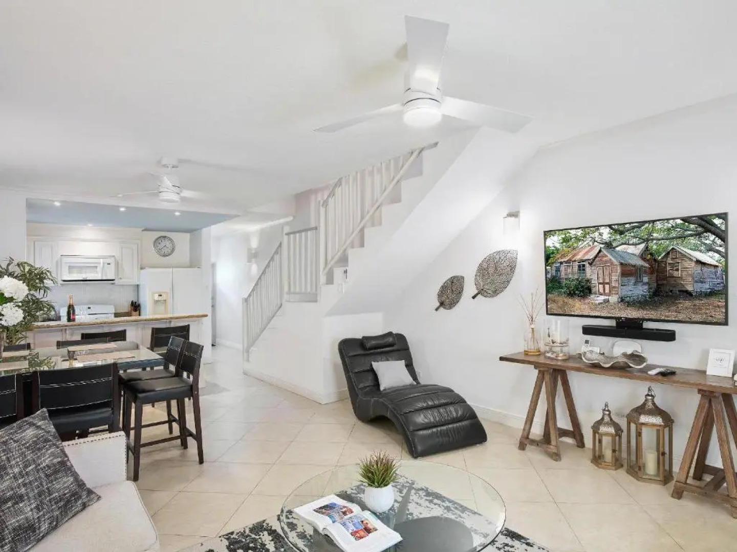 This Property in Centrally Located in a Quiet Residential Neighbourhood