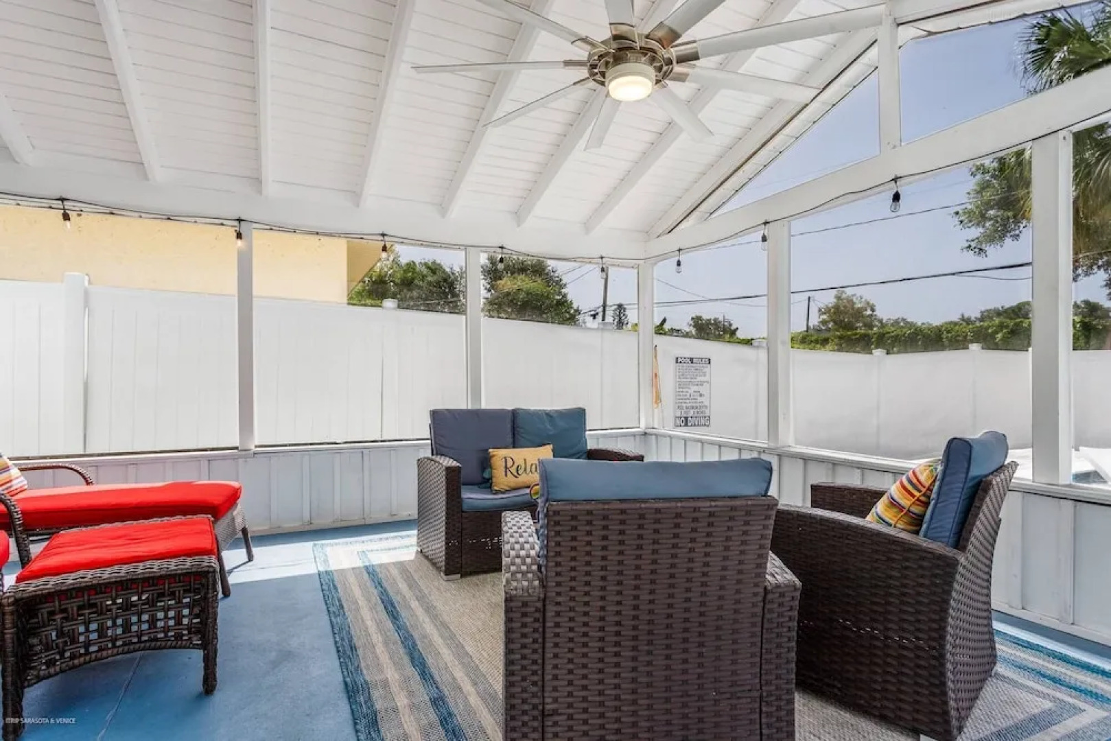 Mova Poolside Escape