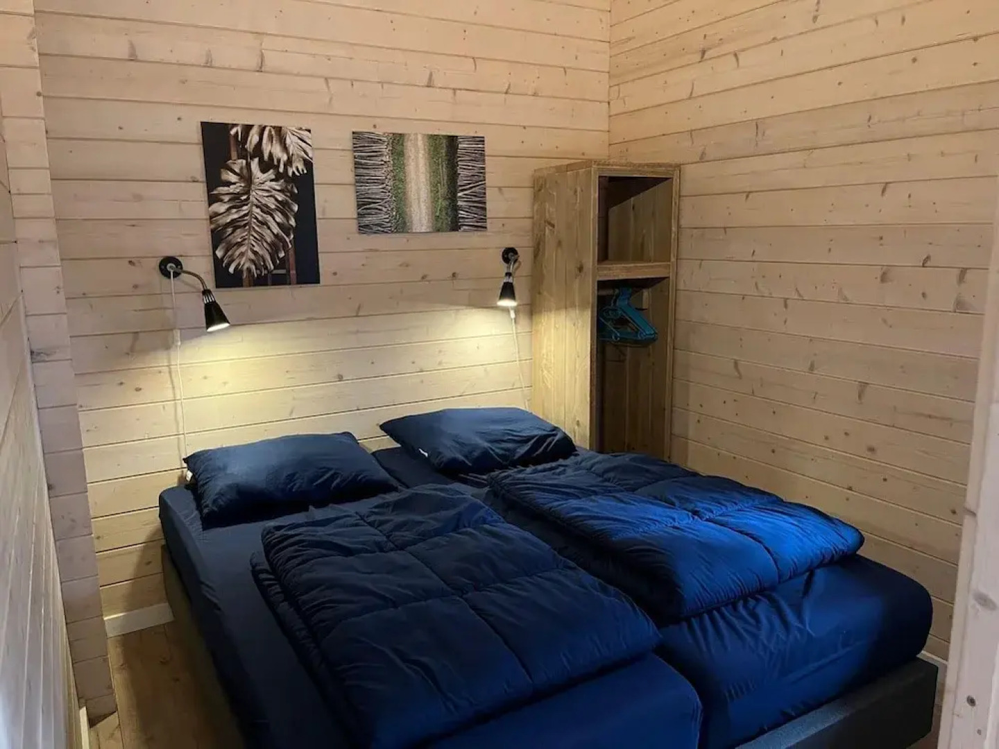 Wooden Chalet Near Three National Parks