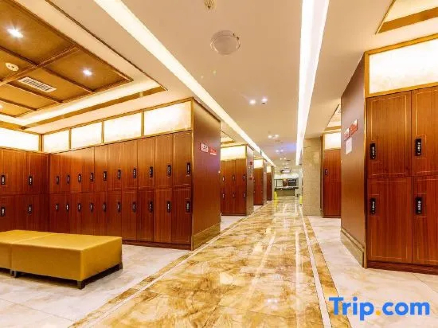 Yuma Bay Hot Spring Hotel