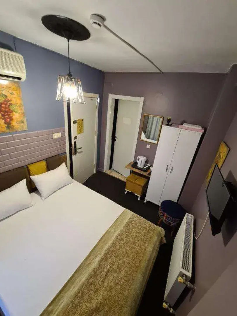 Retro Suites
