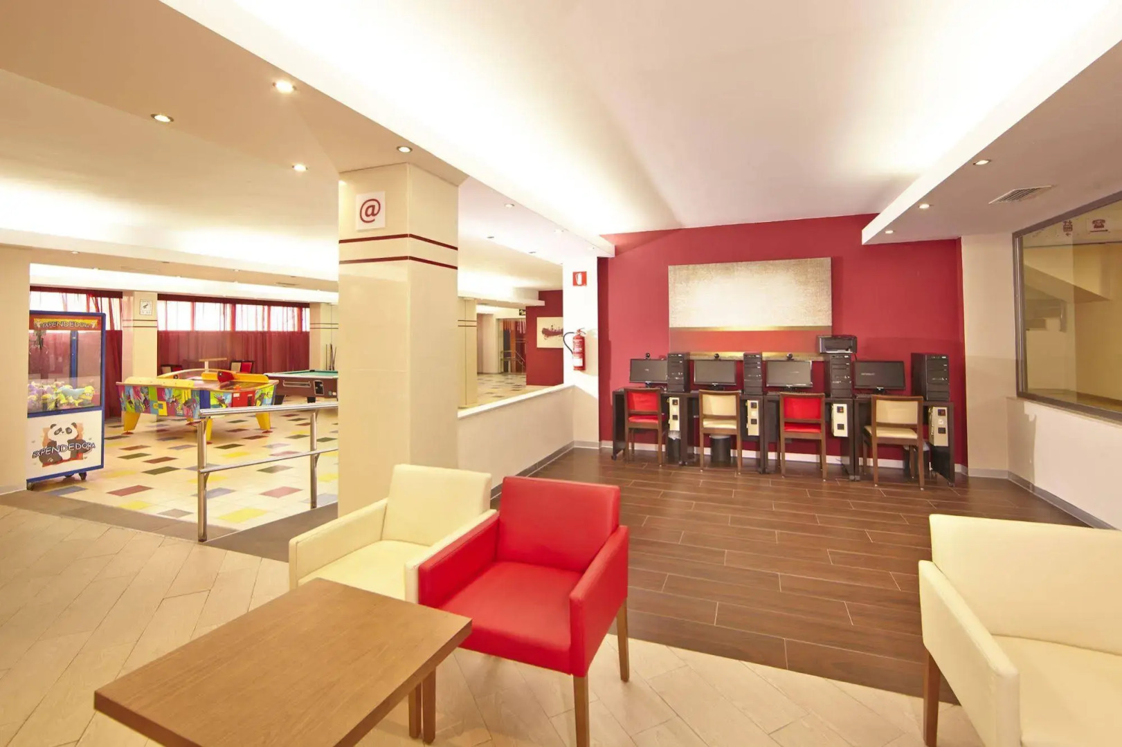 MLL Caribbean Bay Hotel