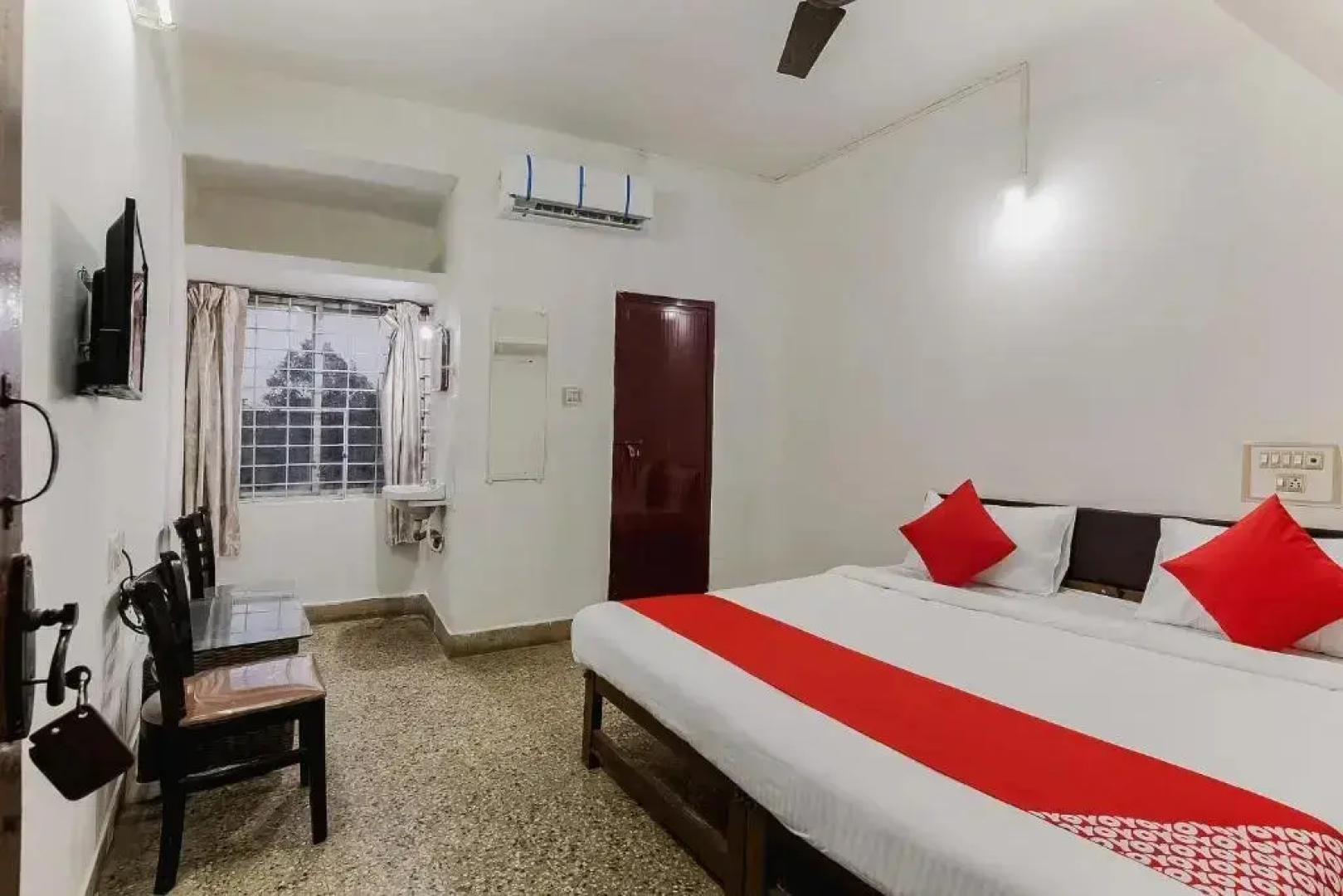Sushma Lodge by OYO Rooms