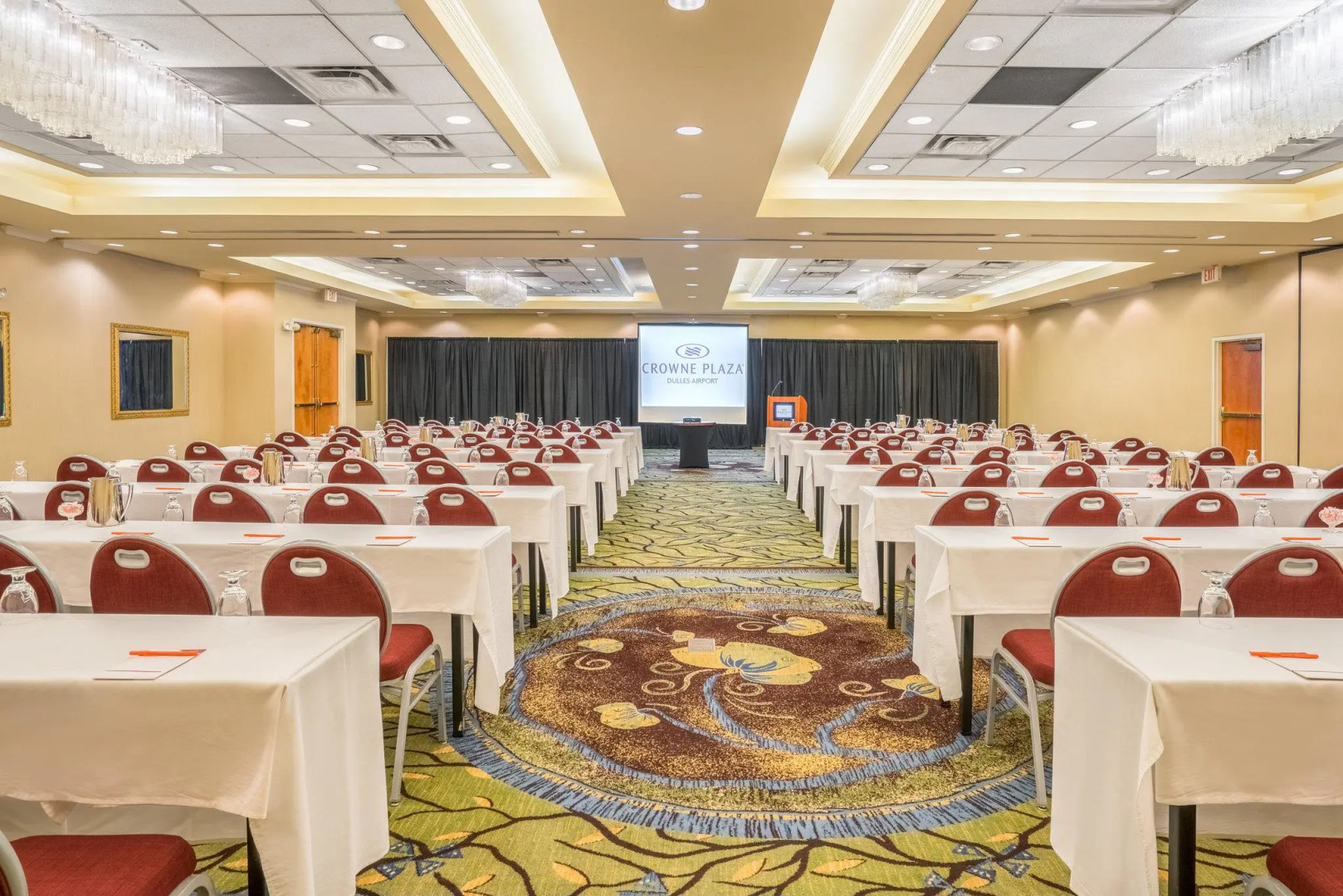 Crowne Plaza Dulles Airport by IHG