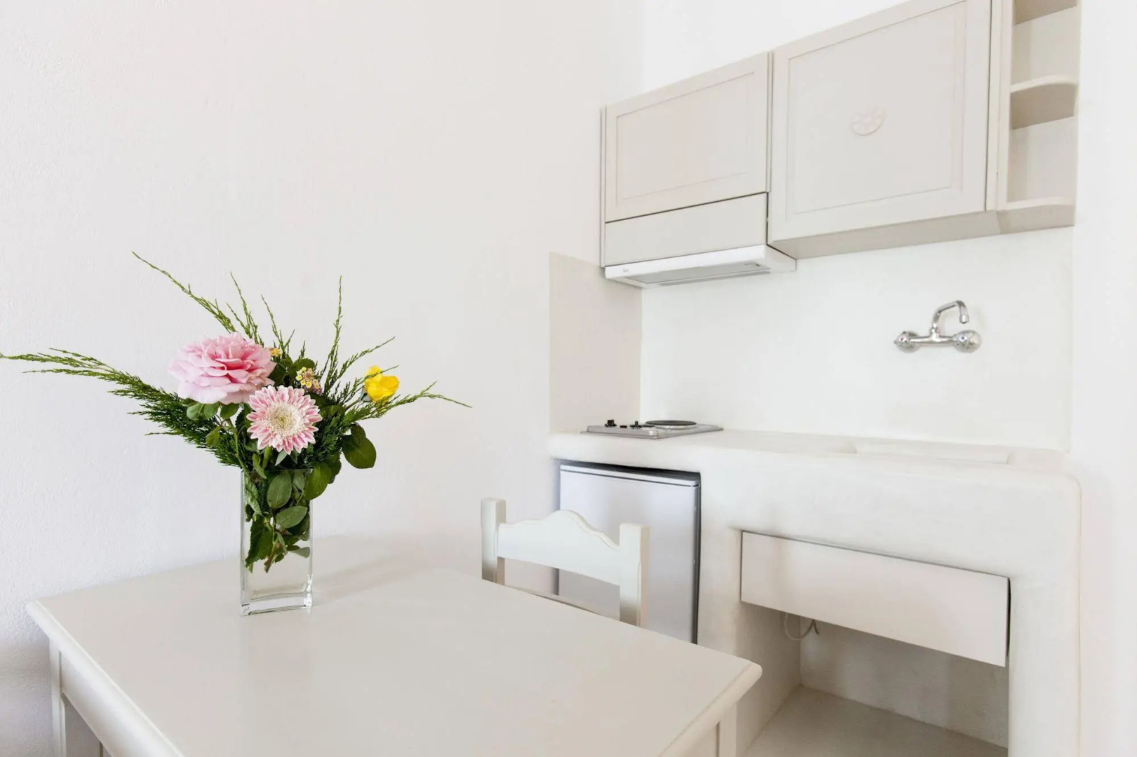 Athina Studios & Suites