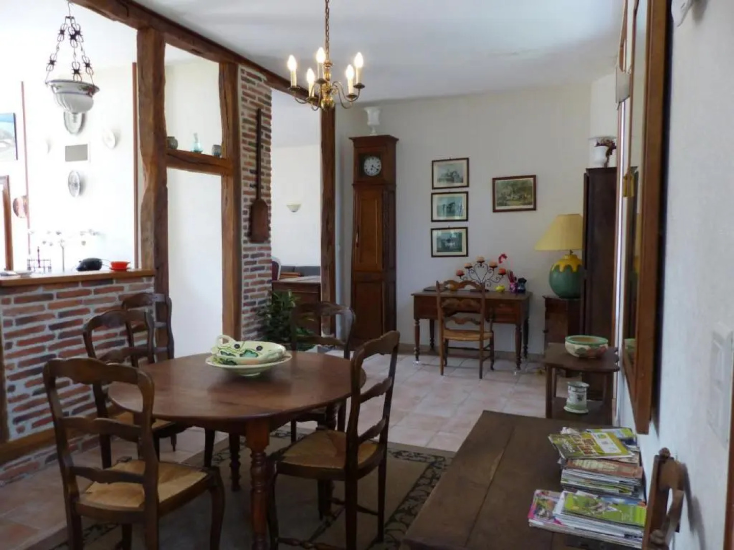 Gîte Dompierre-sur-Besbre, 4 pièces, 6 personnes - FR-1-489-112