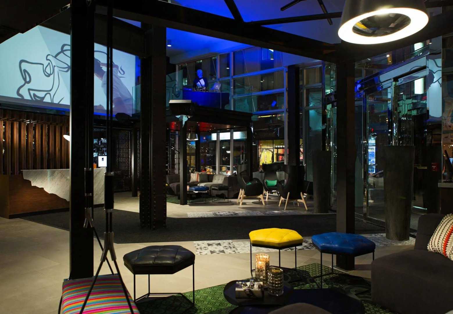 Renaissance Montreal Downtown Hotel