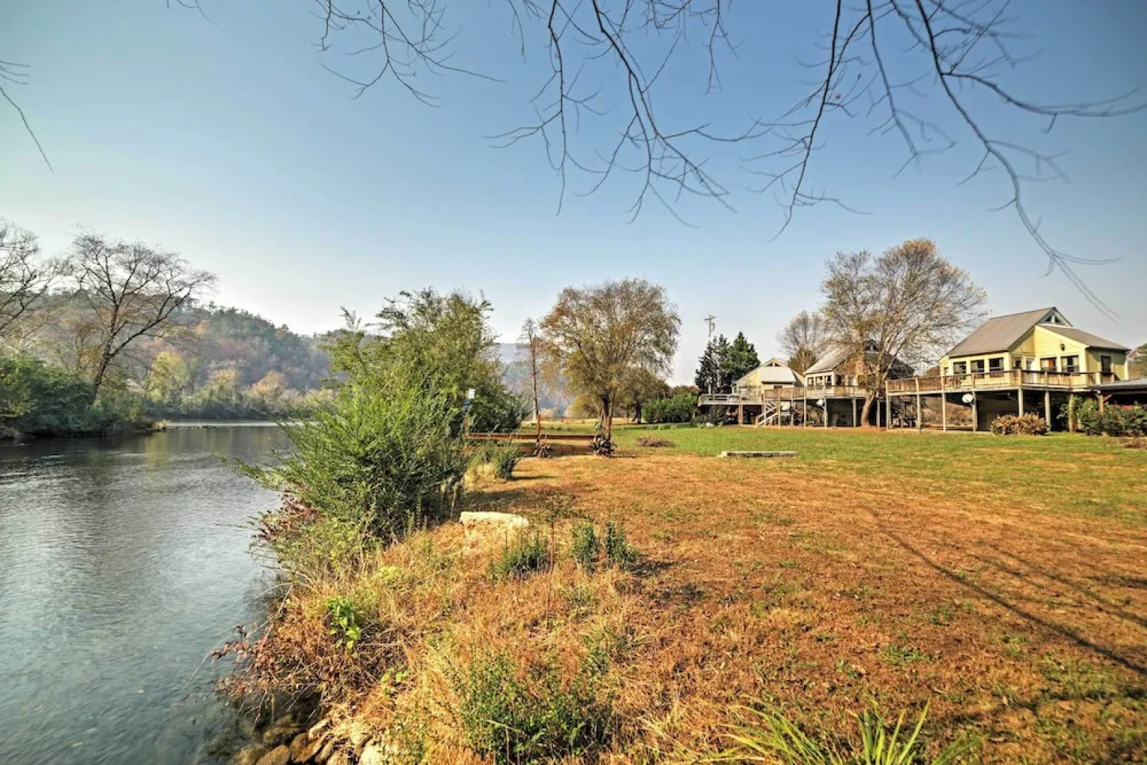 Peaceful Reliance Cabin w/ Deck on Hiwassee River!