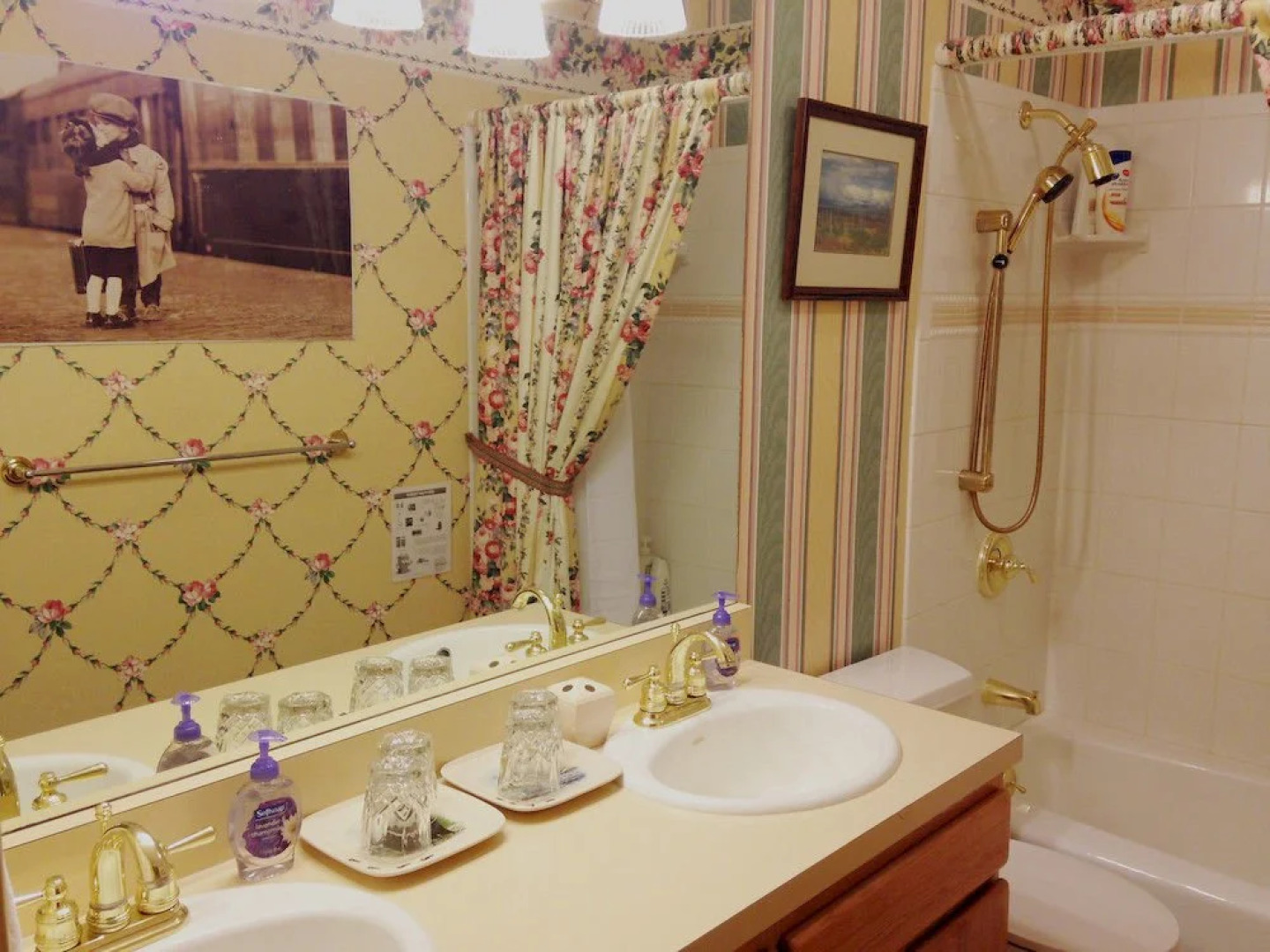 Golden Umbrella Bed and Breakfast