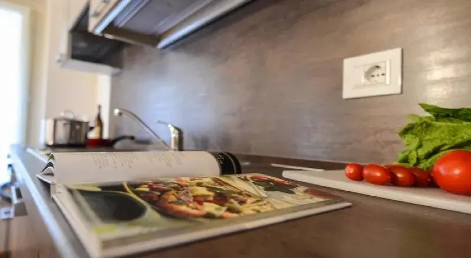 Polpenazze Halldis Apartments