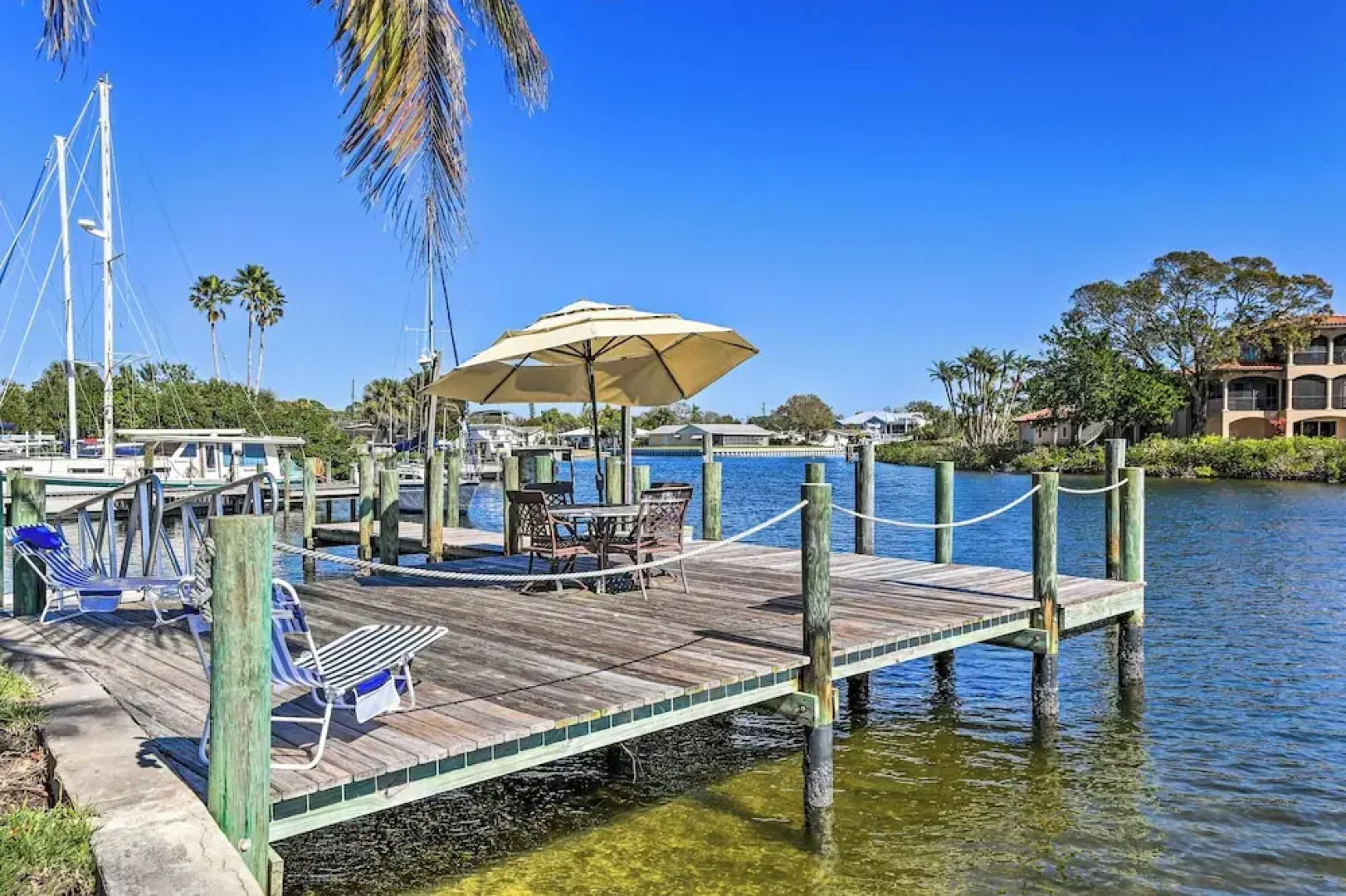 Pool, Dock & Kayaks: Waterfront Palmetto Home