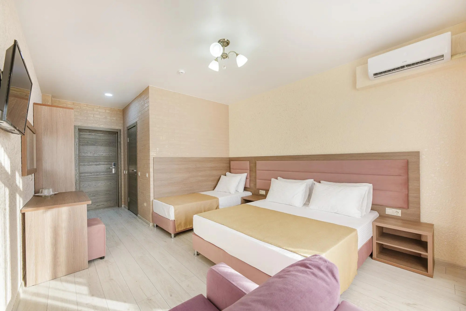 Viva VictoriaFamilyHotel