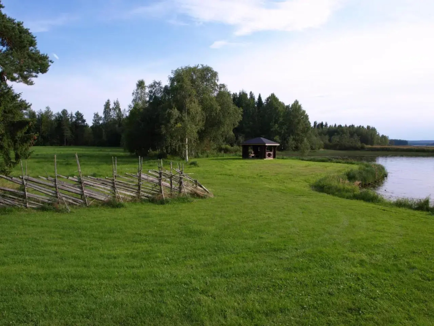 Guest House Haapaniemen Hirsikartano