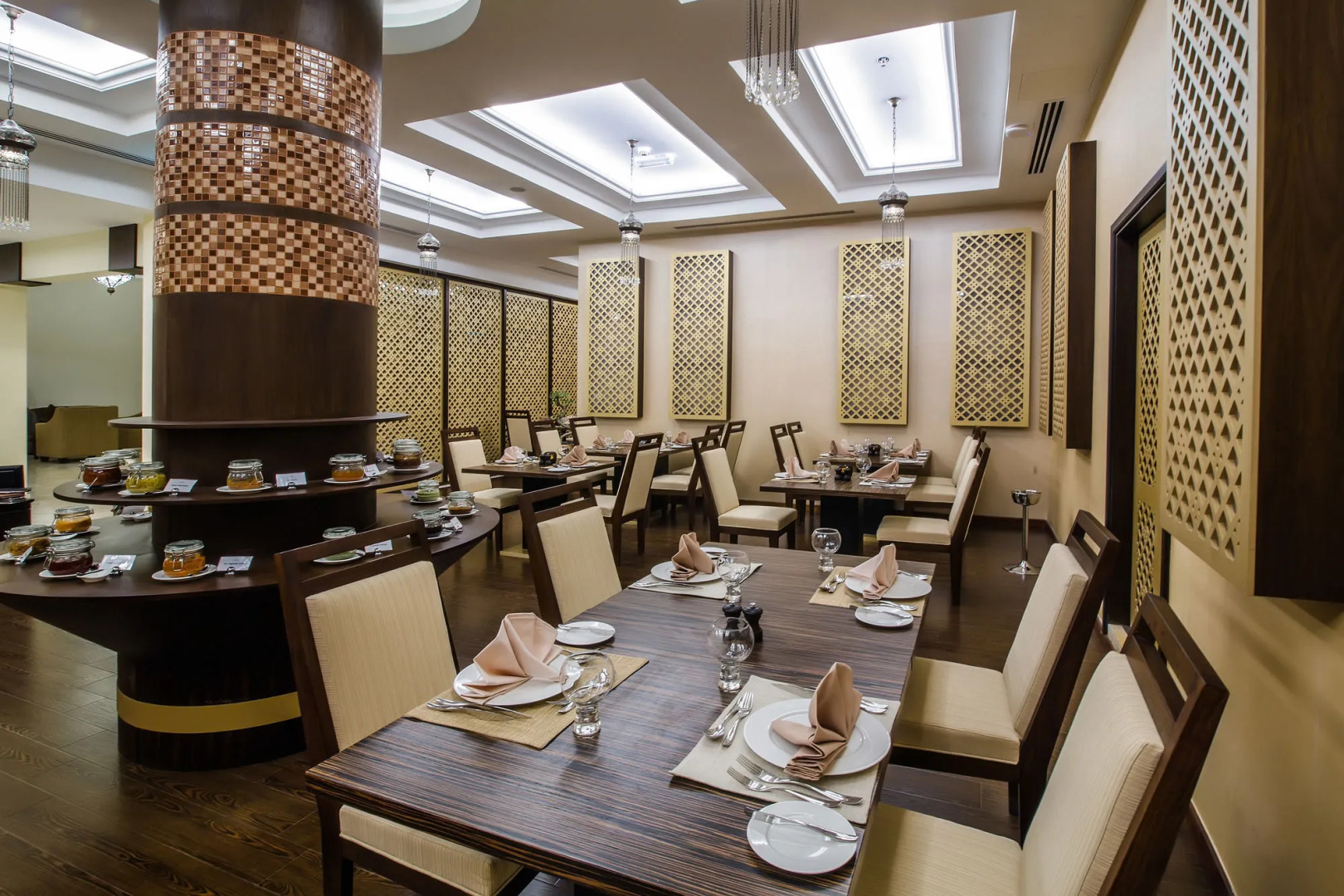 Western Hotel - Madinat Zayed