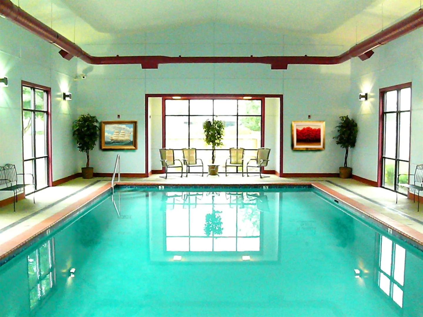 Rogue Regency Inn and Suites