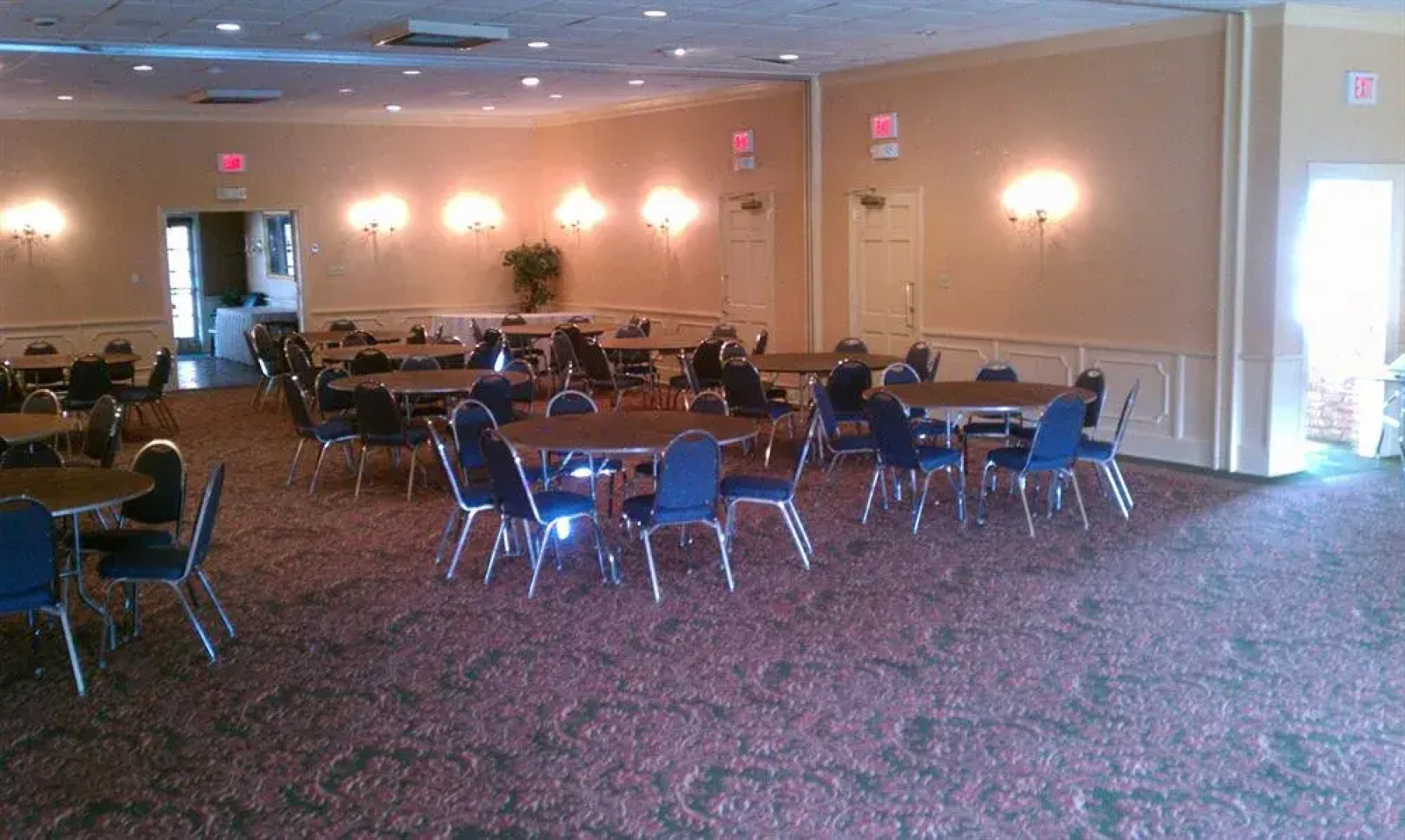Richmond Suites Hotel