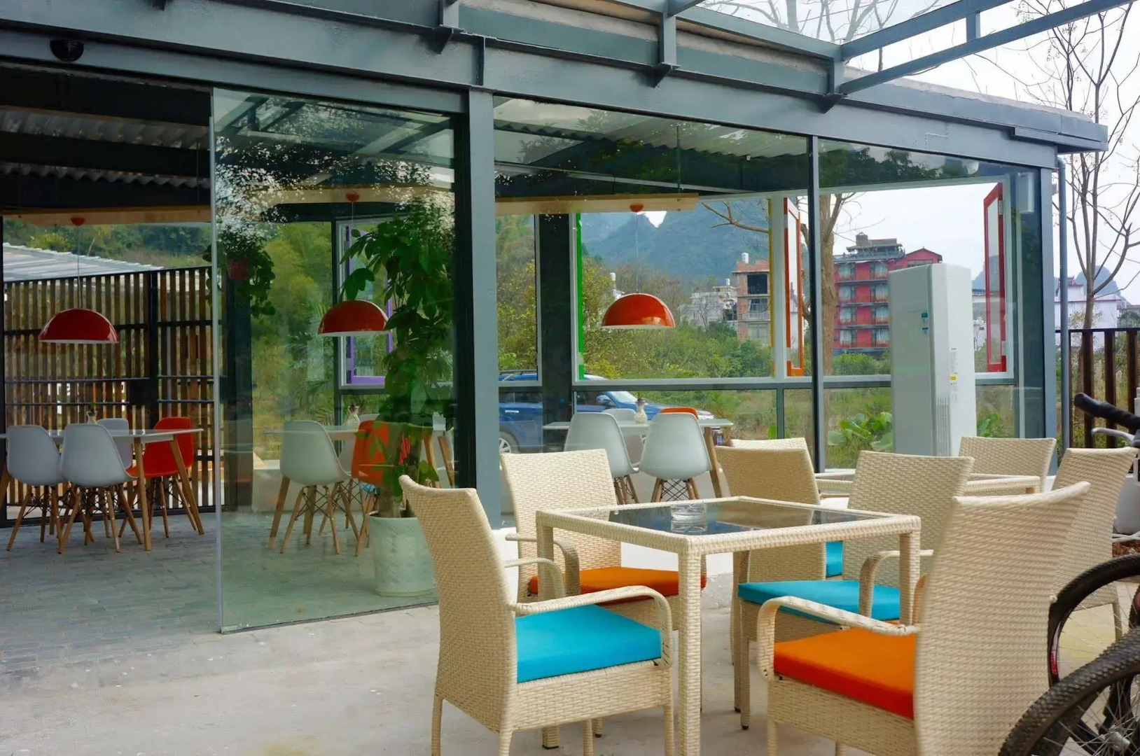 Yangshuo Wada Hostel by Yulong River