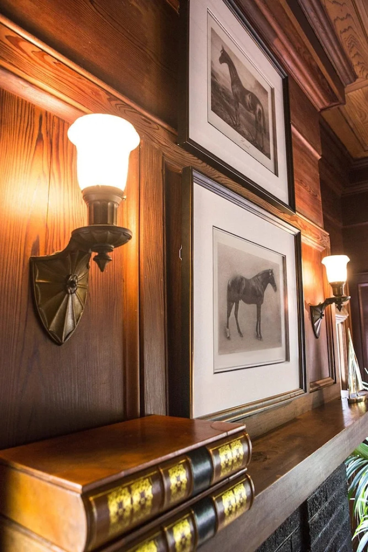 The Harbor House Inn