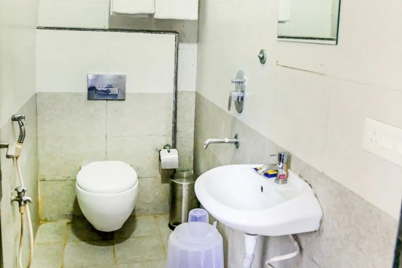 FabHotel Essvee MG Road Vijayawada