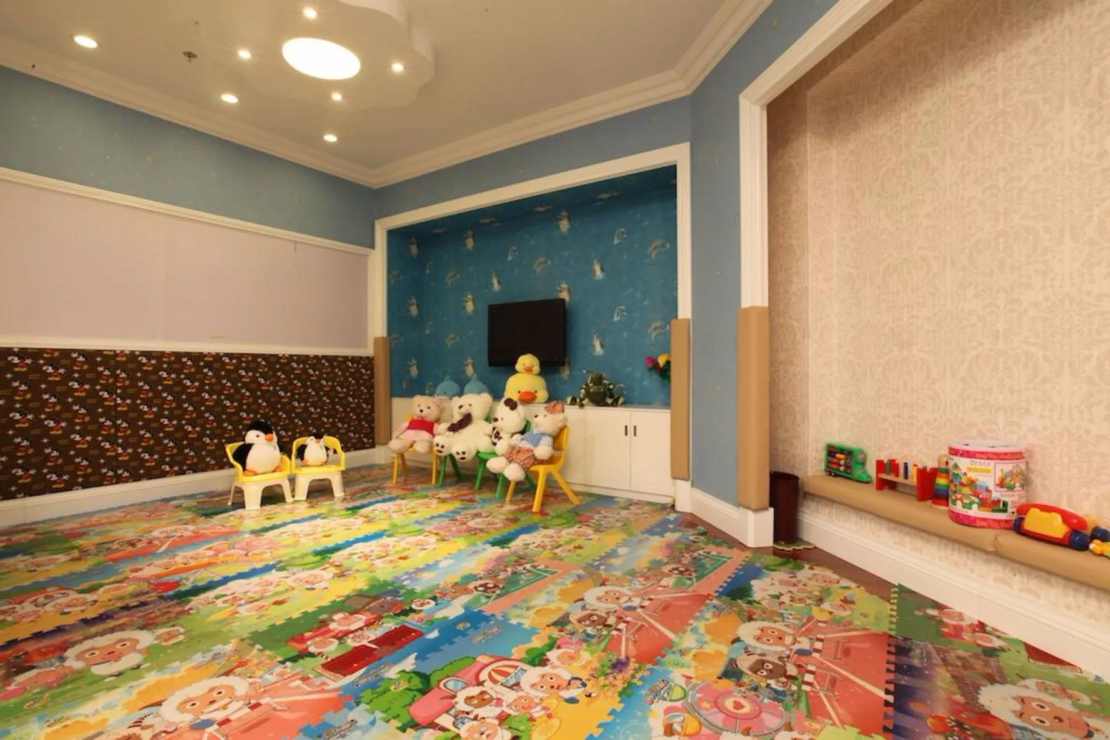 Kunming Green Lake Hotel