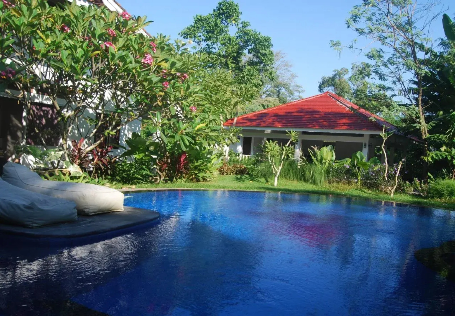 Pondok Anggrek Putih