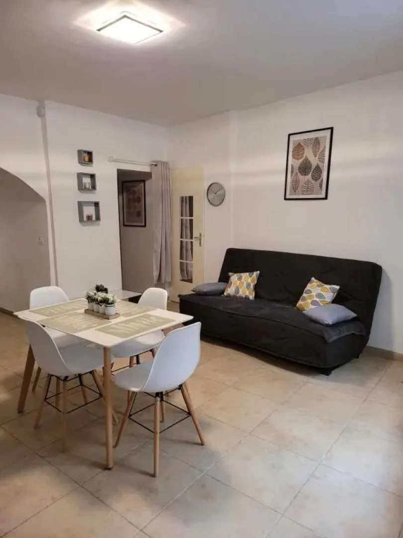 F1 Rez de Chaussee Au Cœur de Pont-Saint Esprit